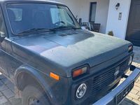 Gebraucht Lada niva 82 PS (60 kW) 2009 Grün SUV