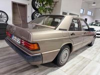 Gebraucht Mercedes 190 118 PS (86 kW) 1990 Gold Limousine