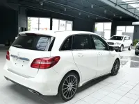 Gebraucht Mercedes B220 AMG line 177 PS (130 kW) 2018 Weiß Van / Kleinbus