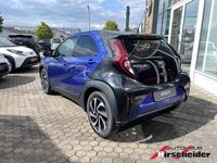Neu Toyota Aygo X 72 PS (52 kW) 2025 Blau SUV