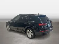 Używany Audi Q7 S-Line 340 KM (250 kW) 2022 Czarny SUV