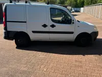 Gebraucht Fiat Doblò 100 PS (73 kW) 2009 Weiß Van / Kleinbus