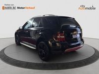 Gebraucht Mercedes ML320 224 PS (164 kW) 2006 Obsidianschwarz  metalliclack (metallic) SUV