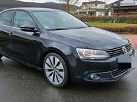 gebraucht VW Jetta 2,0 Liter * Highline *Navi* Teilleder * Kayless-Go Funkt