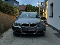 Gebraucht BMW 318 143 PS (105 kW) 2011 Grau Limousine