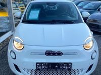Gebraucht Fiat 500e Basis 86 kW (118 PS) 2023 Colore esterno (arktis weiß) Limousine