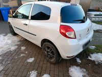 Gebraucht Renault Clio III 75 PS (55 kW) 2013 Weiß Limousine