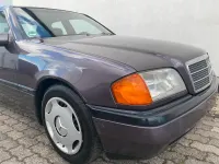 Gebraucht Mercedes C180 Classic 122 PS (89 kW) 1994 Braun Limousine