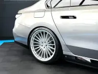 Gebraucht BMW M760e Performance 571 PS (419 kW) 2025 Grau Limousine