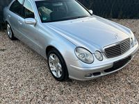 Gebraucht Mercedes E200 122 PS (89 kW) 2005 Silber Limousine