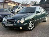 Gebraucht Mercedes E280 Avantgarde 204 PS (150 kW) 2000 Grün Limousine