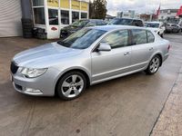 Gebraucht Skoda Superb Ambition 140 PS (102 kW) 2012 Brilliantsilber metallic Limousine