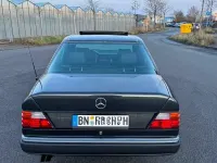 Gebraucht Mercedes 300 Sportline 147 PS (108 kW) 1990 Schwarz Limousine
