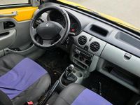 Usado Renault Kangoo 2003 Amarelo Monovolume