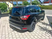Gebraucht Ford Kuga 120 PS (88 kW) 2017 Schwarz SUV