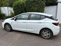 Gebraucht Opel Astra Innovation 105 PS (77 kW) 2015 Weiß Limousine