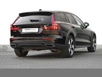 Gebraucht Volvo V60 CC Pro 197 PS (144 kW) 2022 Andere farbe Kombi