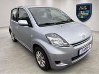 Gebraucht Daihatsu Sirion 91 PS (66 kW) 2011 Silber Kleinwagen