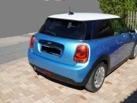 Używany Mini Cooper 136 KM (100 kW) 2018 Niebieski Hatchback