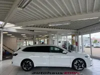 Gebraucht VW Passat R-line 150 PS (110 kW) 2025 Weiß Kombi