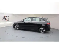 Gebraucht Mercedes B220 Premium 190 PS (139 kW) 2022 Metalliclack kosmosschwarz Kleinwagen