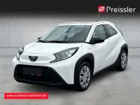 Gebraucht Toyota Aygo X Play 72 PS (52 kW) 2023 Weiß SUV