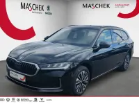Neu Skoda Superb Selection 150 PS (110 kW) 2026 Onyx schwarz metallic Kombi