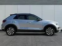 Neu VW T-Roc 150 PS (110 kW) 2026 Purewhite mit dachfarb... SUV
