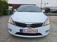 Second-hand Kia Ceed 105 CP (77 kW) 2012 Alb Hatchback