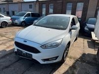 Gebraucht Ford Focus 125 PS (91 kW) 2018 Weiß Kleinwagen
