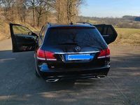 Gebraucht Mercedes E220 170 PS (125 kW) 2017 Schwarz Kombi