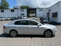 Gebraucht Skoda Superb Elegance 160 PS (117 kW) 2011 Silber Limousine