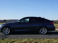 Käytetty BMW 330 Advantage 258 HP (189 kW) 2017 Harmaa Sedan
