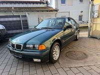 Używany BMW 318 116 KM (85 kW) 1997 Zielony Sedan/Limuzyna