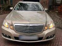 Gebraucht Mercedes E250 204 PS (150 kW) 2009 Gold Limousine