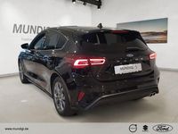 Neu Ford Focus ST-Line 125 PS (91 kW) 2025 Schwarz Limousine
