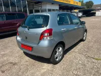 Gebraucht Toyota Yaris 99 PS (72 kW) 2011 Grau Kleinwagen