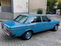 Gebraucht Mercedes 200 109 PS (80 kW) 1981 Blau Limousine