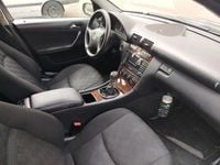 Gebraucht Mercedes C220 110 PS (80 kW) 2005 Schwarz Limousine
