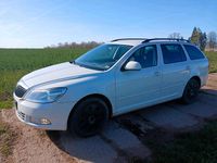 Gebraucht Skoda Octavia 105 PS (77 kW) 2011 Weiß Kombi