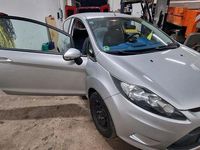 Gebraucht Ford Fiesta 60 PS (44 kW) 2009 Silber Kleinwagen
