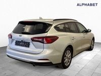 Gebraucht Ford Focus Cool & Connect 120 PS (88 kW) 2022 Moondust silver Kombi