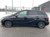 Gebraucht Mercedes B220 177 PS (130 kW) 2016 Schwarz Van / Kleinbus