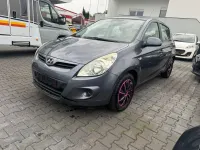 Gebraucht Hyundai i20 Comfort 77 PS (56 kW) 2010 Grau Kleinwagen
