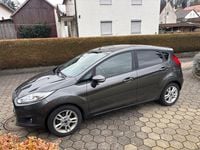 Gebraucht Ford Fiesta 101 PS (74 kW) 2016 Grau Kleinwagen