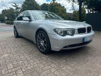 Gebraucht BMW 735 272 PS (200 kW) 2002 Silber Limousine
