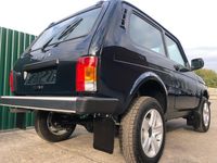 Neu Lada niva 83 PS (61 kW) 2025 Schwarz SUV