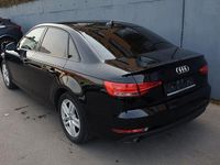 Gebraucht Audi A4 Premium 150 PS (110 kW) 2016 Schwarz Limousine