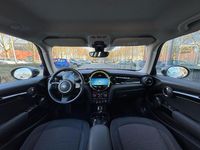 Gebraucht Mini Cooper Classic 136 PS (100 kW) 2023 Schwarz Kleinwagen