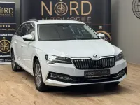 Gebraucht Skoda Superb Ambition 218 PS (160 kW) 2022 Moonweiss metallic (metallic) Kombi